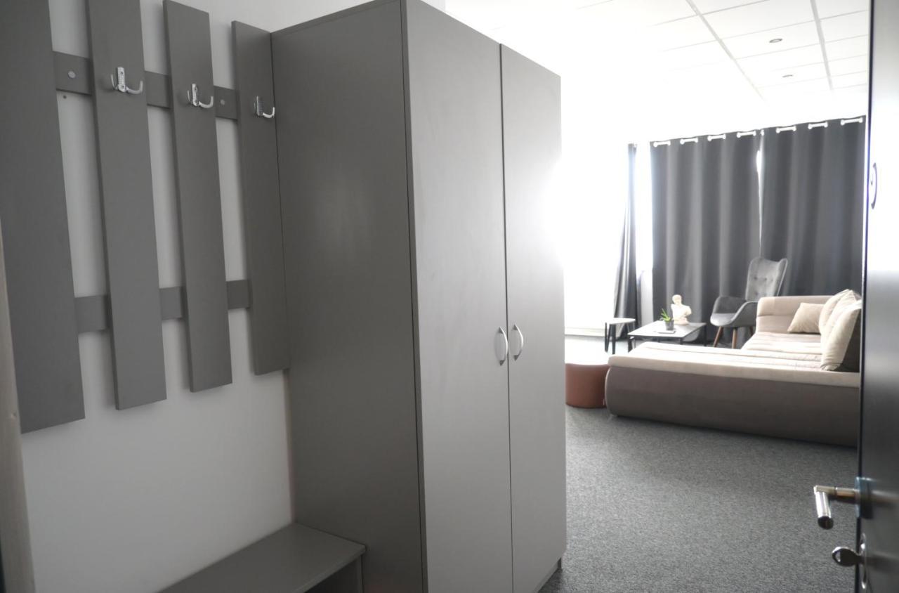 Luana Airport Apartments #3 Otopeni Exteriér fotografie